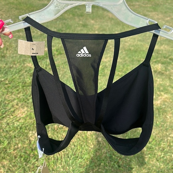 Adidas Black Sports Bra with Moisture-Wicking Fabric - Picture 10 of 10